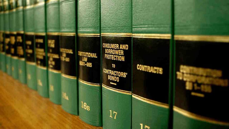 Penegakan Hukum APU-PPT Dan Penerapan Perlindungan Konsumen Dalam Bentuk Service Excellence